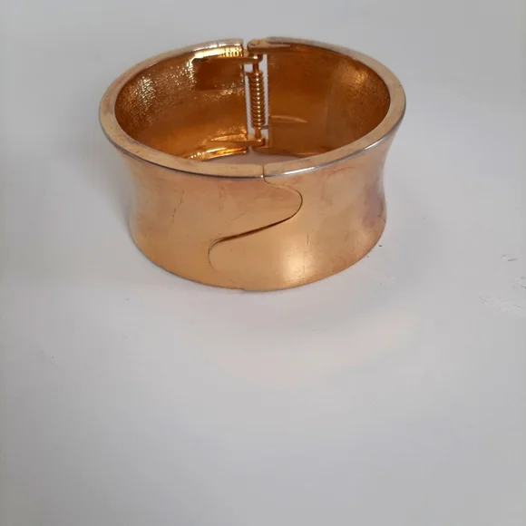 Gold Cuff Bangle - Picture 2 of 6
